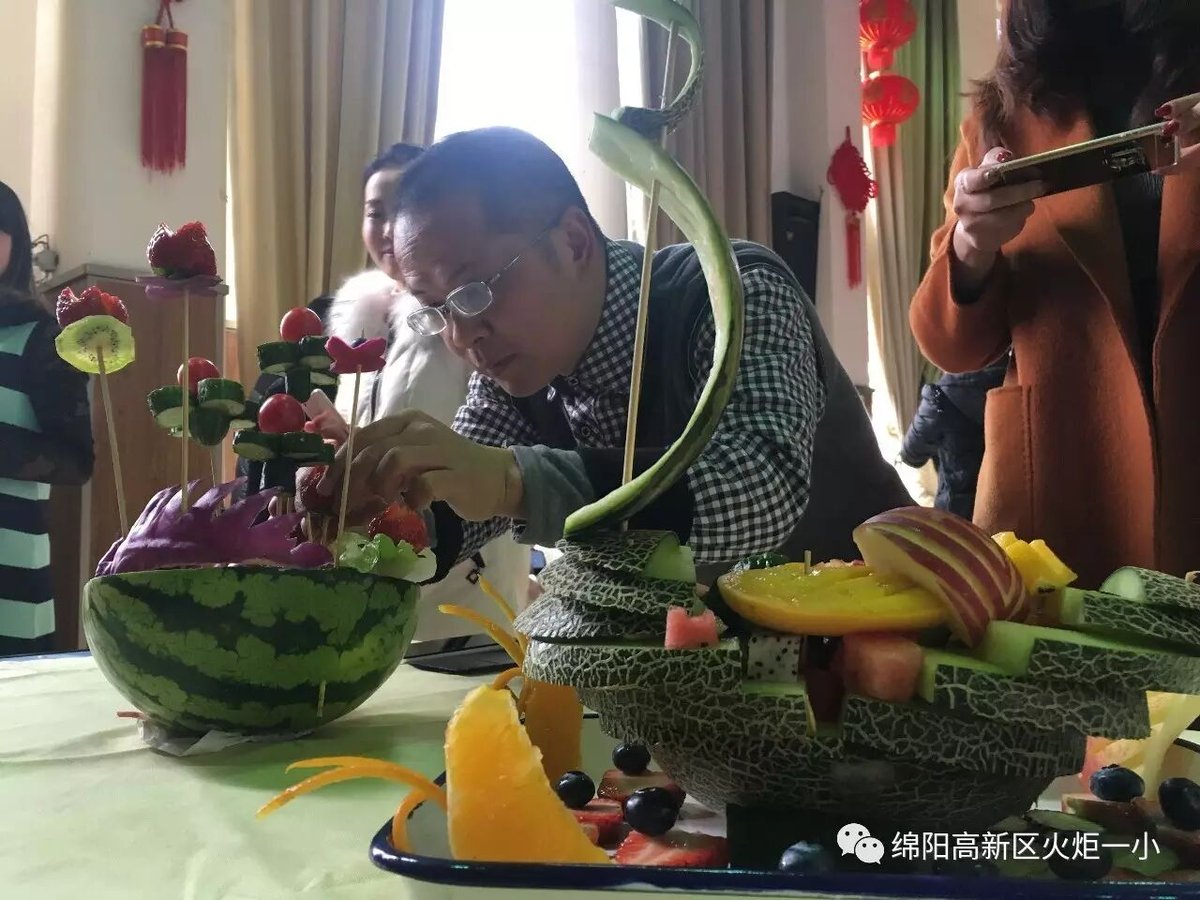 【三八节特辑】自由转换厅堂厨房,充当十足魅力女王
