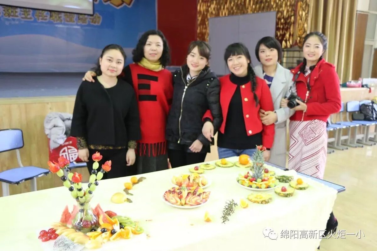 【三八节特辑】自由转换厅堂厨房,充当十足魅力女王