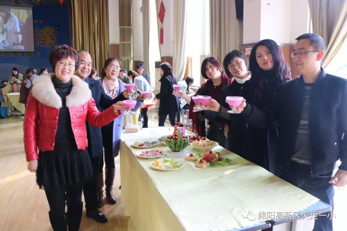 【三八节特辑】自由转换厅堂厨房,充当十足魅力女王