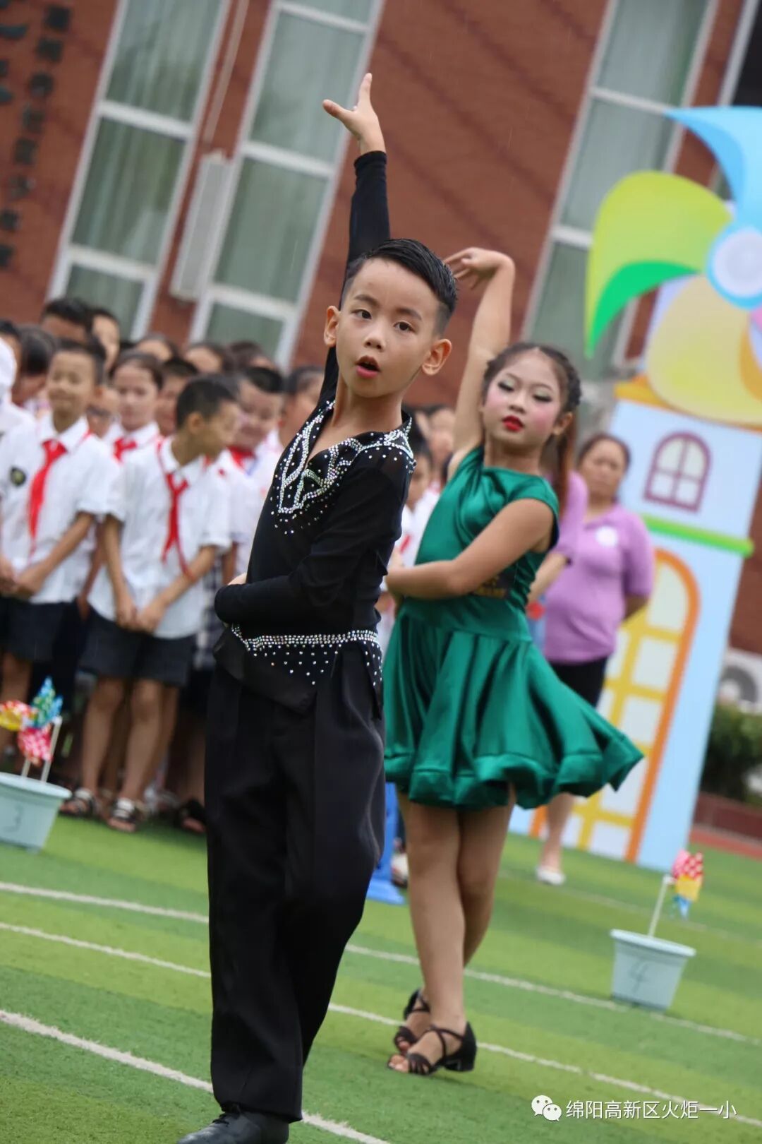 【火一开学季4】幸福同行，点亮梦想——火炬一小2018年秋开学典礼