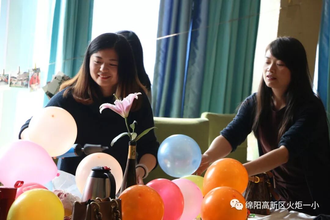 【火一动态】 肆意青春 我们在路上---火炬一小及月社2周年庆典