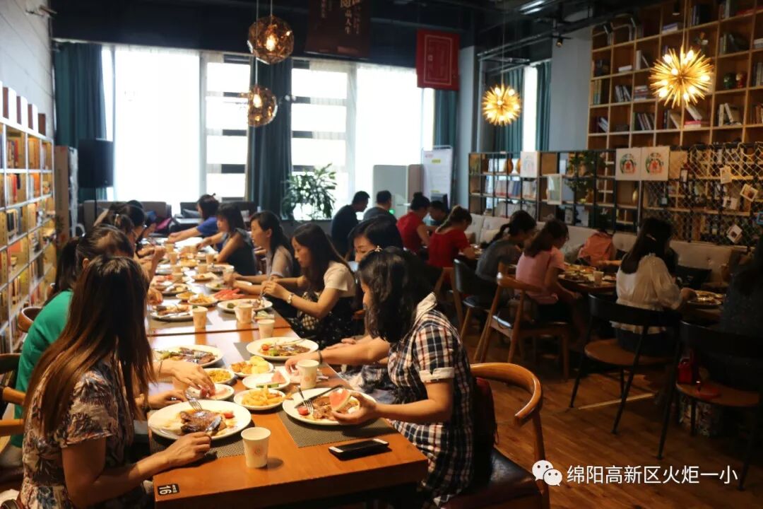 【火一动态】书韵流香,你我共享—及月社图书漂流活动 