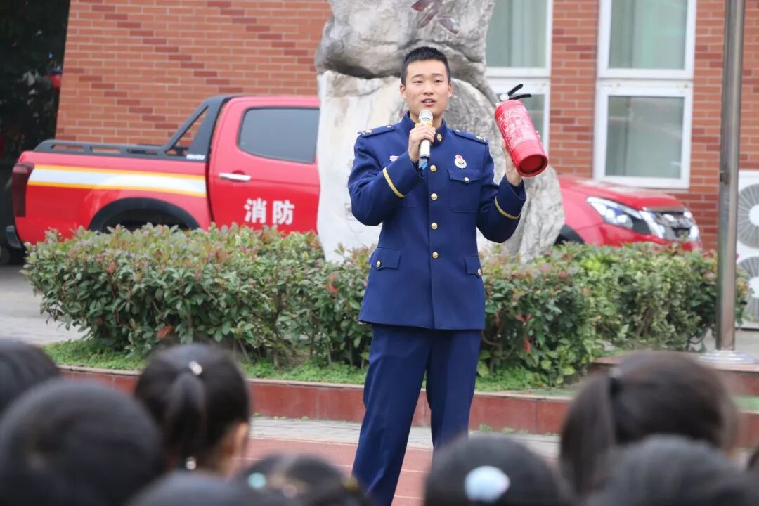 【火一动态】防患未然 生命至上 ——火炬一小2019年秋消防安全疏散演练
