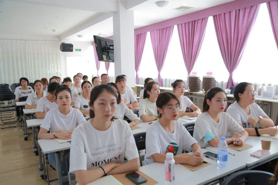 【一幼动态】扬帆起航,筑梦未来 ——火炬第一幼儿园教职工岗前培训