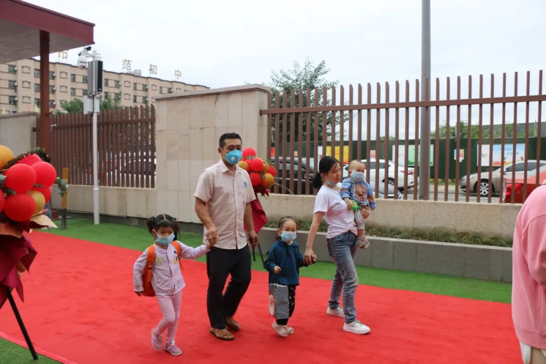 【一幼开园日】遇见一幼，遇见美好│开学了，可以不管不顾的给我一个拥抱