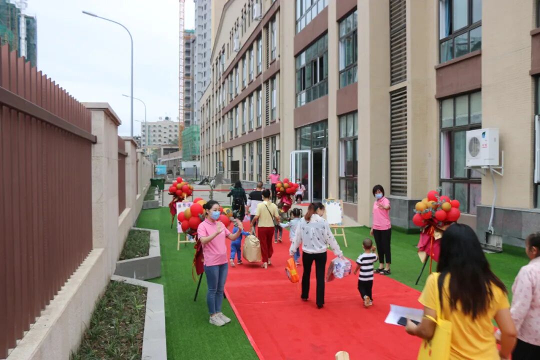 【一幼开园日】遇见一幼，遇见美好│开学了，可以不管不顾的给我一个拥抱