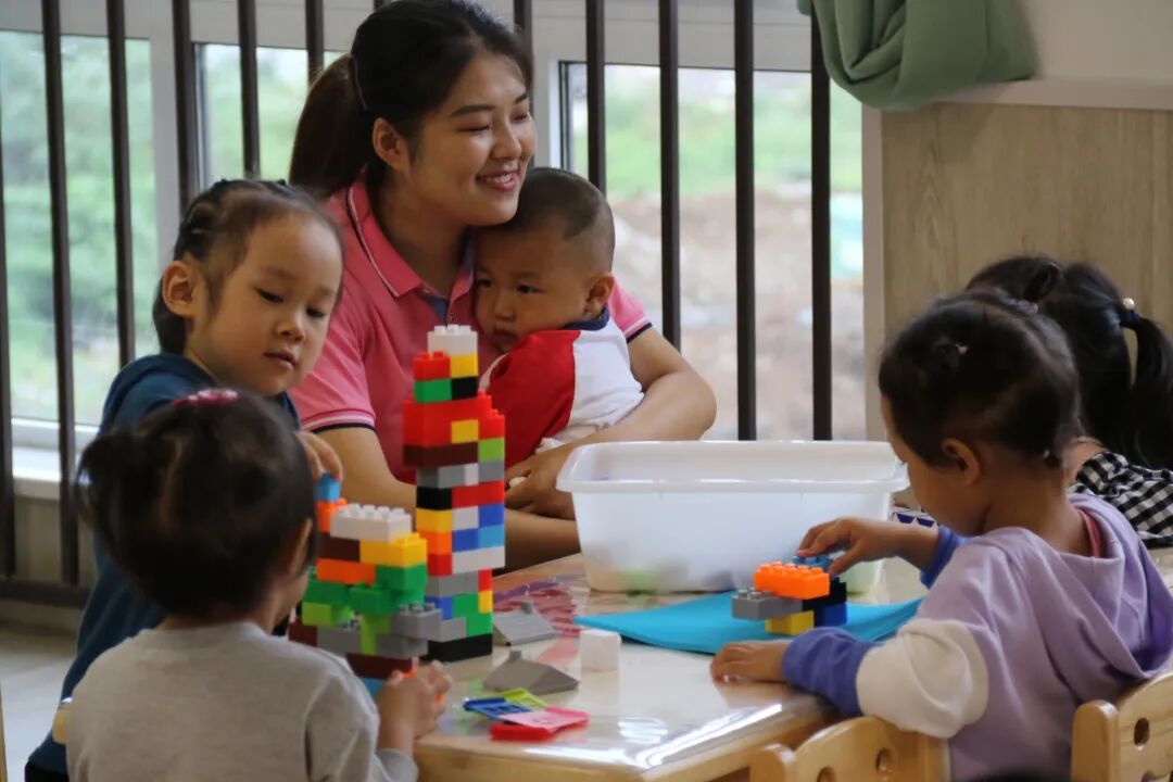 【一幼开园日】遇见一幼，遇见美好│开学了，可以不管不顾的给我一个拥抱