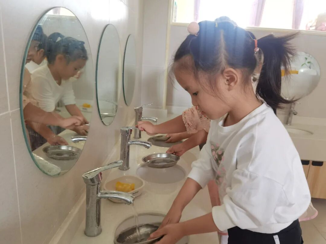 【一幼开园日】遇见一幼，遇见美好│开学了，可以不管不顾的给我一个拥抱