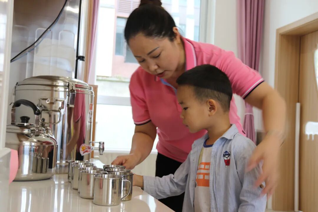 【一幼开园日】遇见一幼，遇见美好│开学了，可以不管不顾的给我一个拥抱