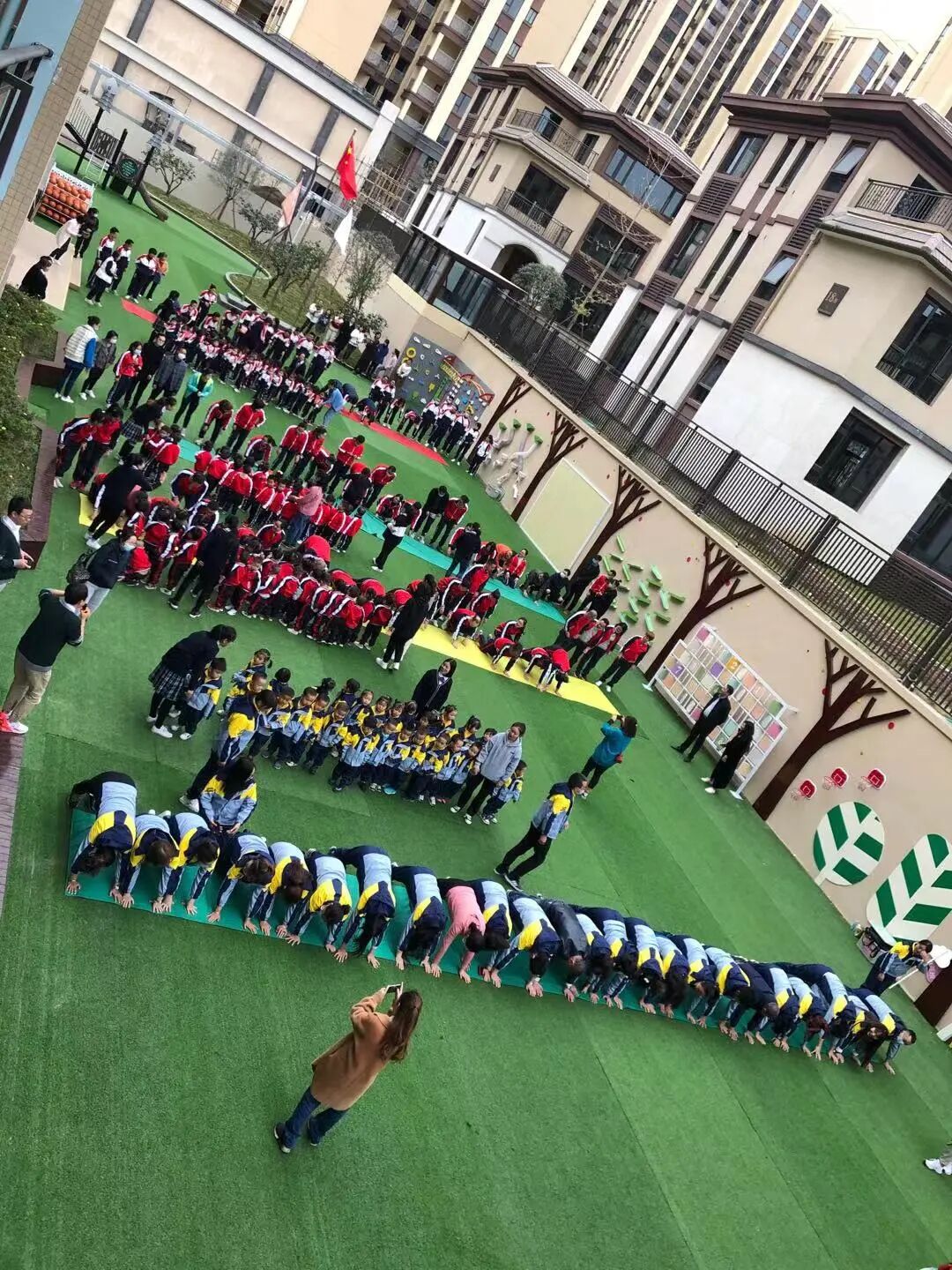 【一幼动态】与爱同行，伴我成长 ——记第一届“成长的力量”亲子同乐会