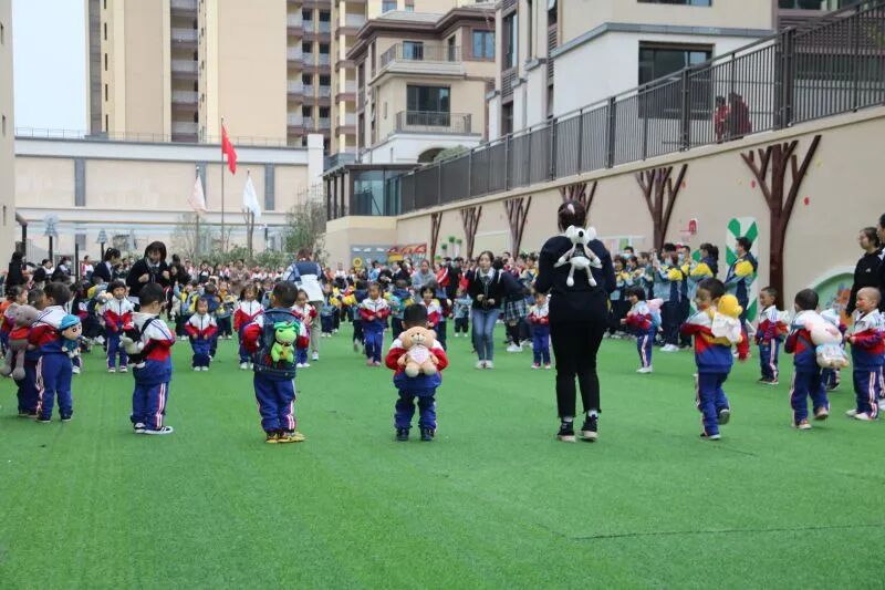 【一幼动态】与爱同行，伴我成长 ——记第一届“成长的力量”亲子同乐会