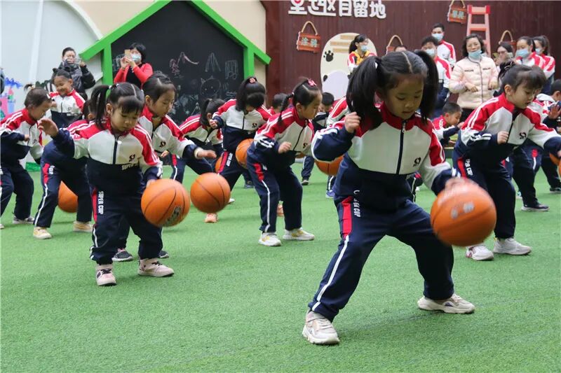 【一幼动态】与爱同行，伴我成长 ——记第一届“成长的力量”亲子同乐会