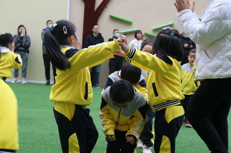 【一幼动态】与爱同行，伴我成长 ——记第一届“成长的力量”亲子同乐会
