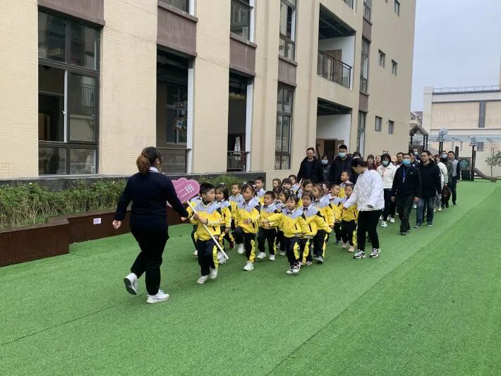 【一幼动态】与爱同行，伴我成长 ——记第一届“成长的力量”亲子同乐会