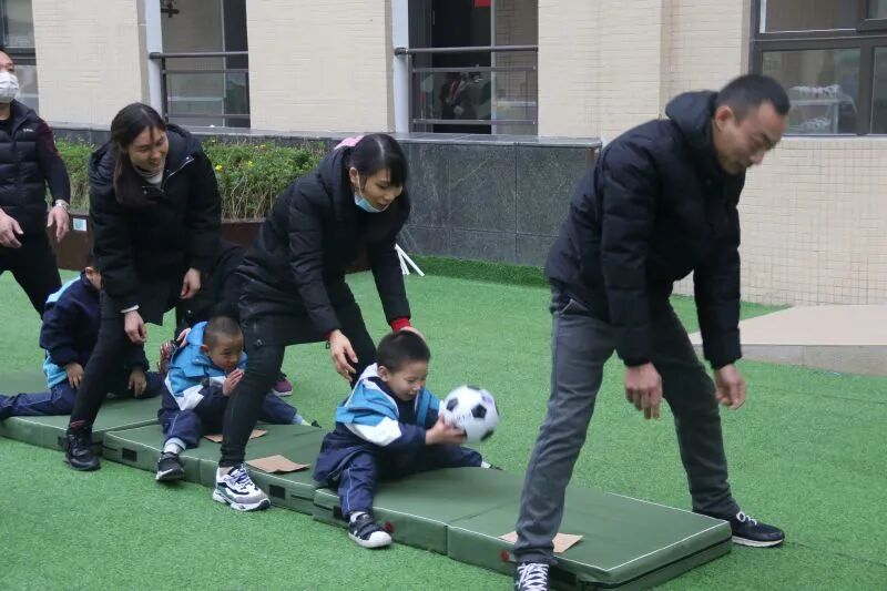 【一幼动态】与爱同行，伴我成长 ——记第一届“成长的力量”亲子同乐会