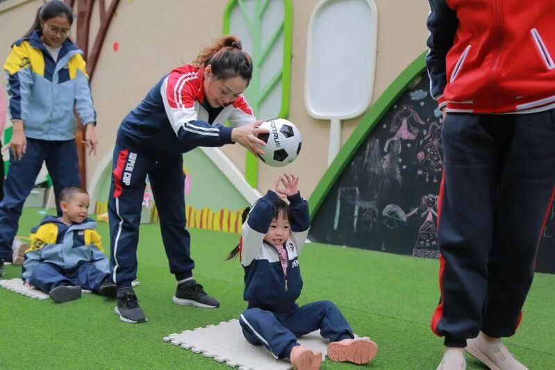 【一幼动态】与爱同行，伴我成长 ——记第一届“成长的力量”亲子同乐会