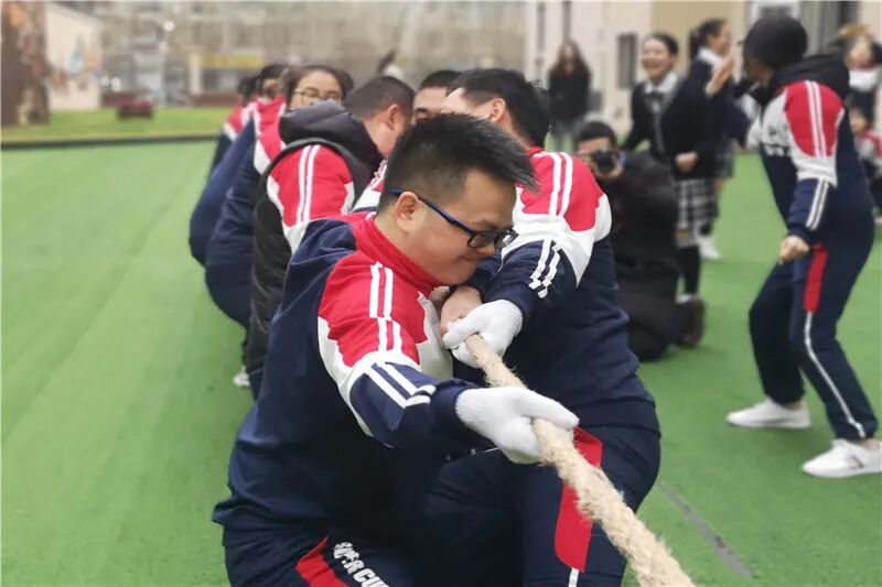 【一幼动态】与爱同行，伴我成长 ——记第一届“成长的力量”亲子同乐会