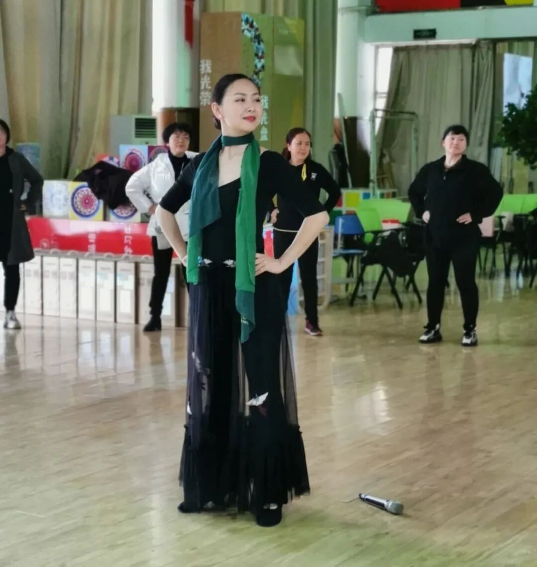 【火一动态】美丽如你 优雅如你 知性如你 丨火炬一小三八节致敬女神活动