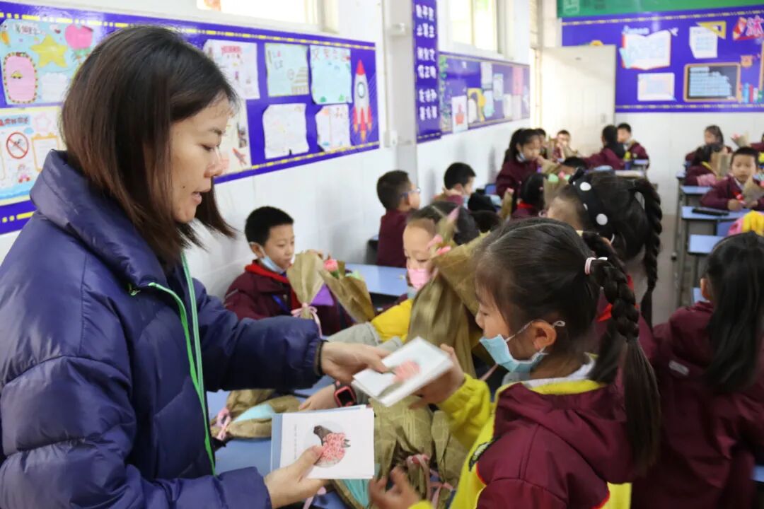 【火一动态】美丽如你 优雅如你 知性如你 丨火炬一小三八节致敬女神活动
