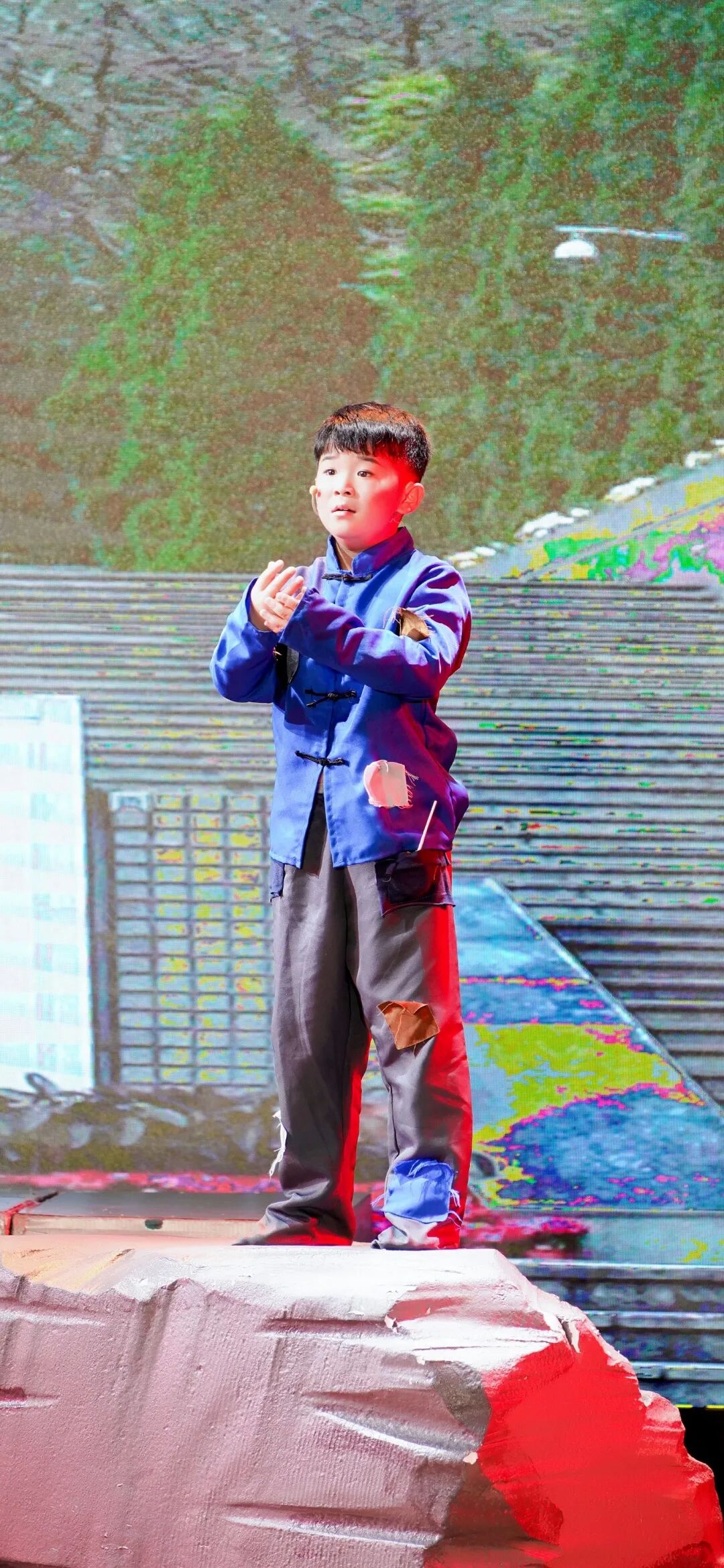 【火一动态】阳光下成长,幸福中绽放|| 线艺工作坊·儿童歌舞剧·小交警方阵亮相绵阳高新区第十届中小学生艺术汇演活动