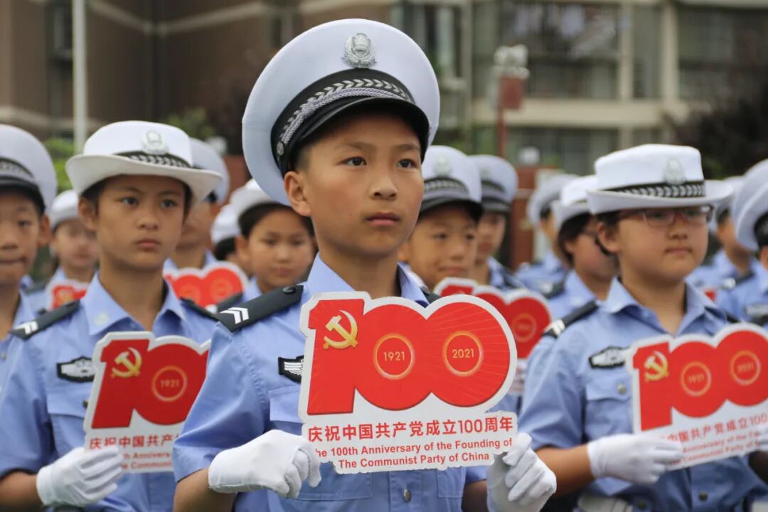 【火一动态】阳光下成长,幸福中绽放|| 线艺工作坊·儿童歌舞剧·小交警方阵亮相绵阳高新区第十届中小学生艺术汇演活动