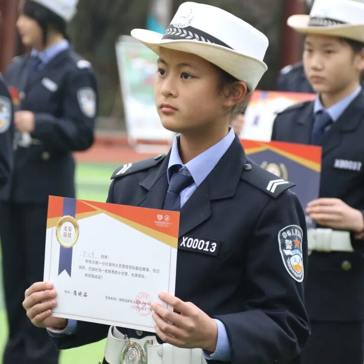 【火一动态】守法规知礼让 安全文明出行|火炬一小“12.2”交通安全日系列主题活动