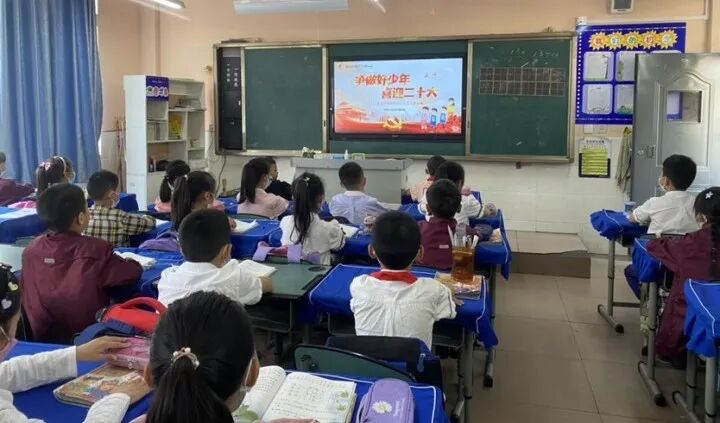 火一动态|喜迎二十大 争做好队员||2022年春新队员入队仪式
