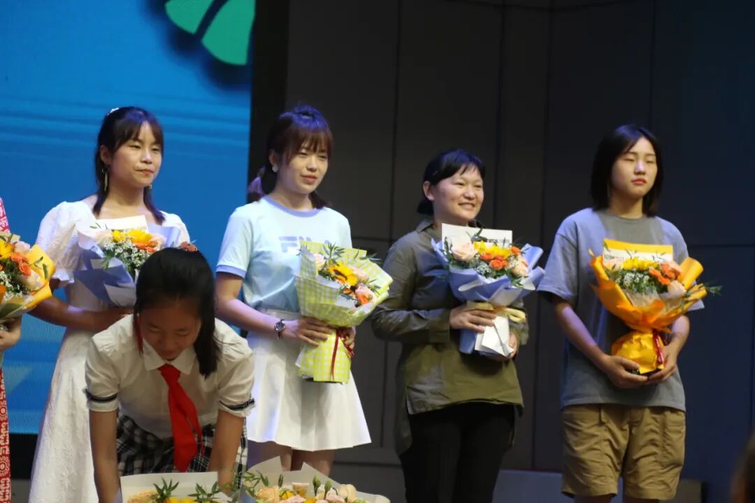 火一动态|最好的我们,最美的启程||火炬一小2022届毕业典礼