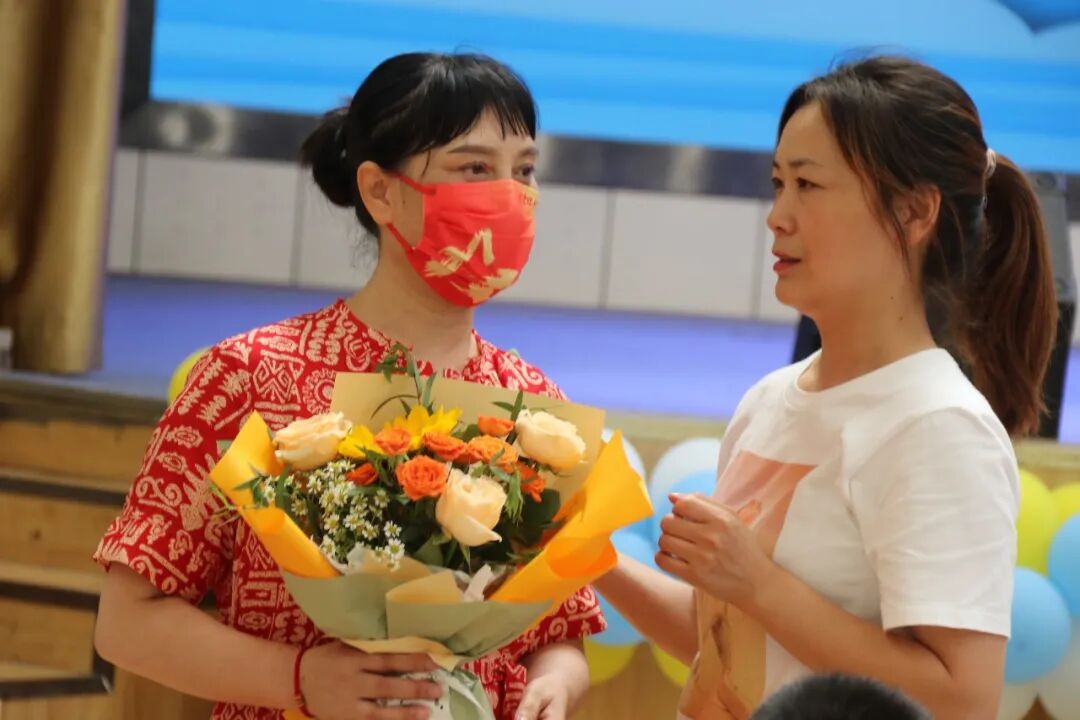 火一动态|最好的我们,最美的启程||火炬一小2022届毕业典礼