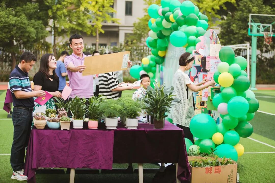 火一动态|笔端生芳华 情满中秋月|| 火炬一小教师节/中秋节“双节”庆祝活动