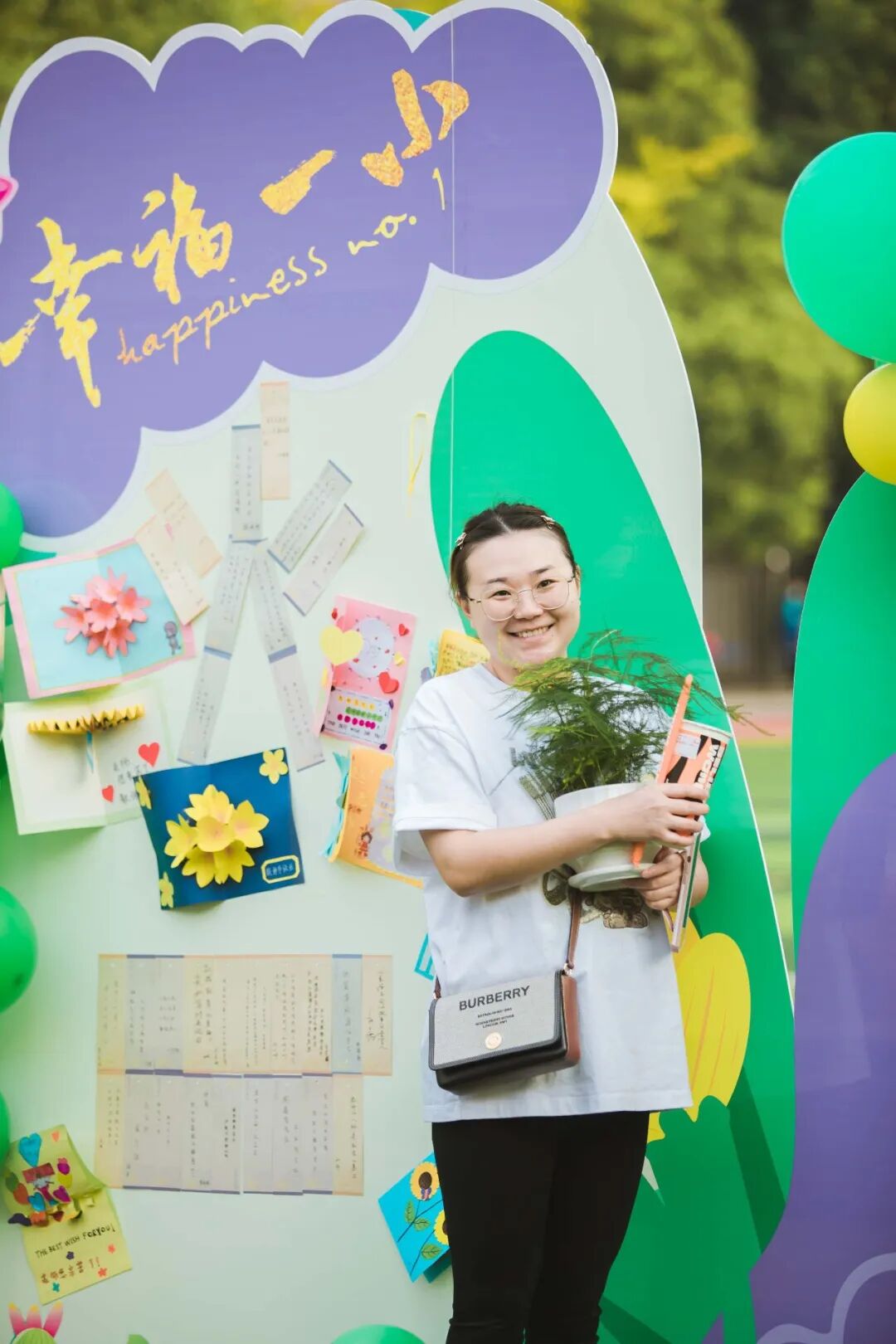 火一动态|笔端生芳华 情满中秋月|| 火炬一小教师节/中秋节“双节”庆祝活动