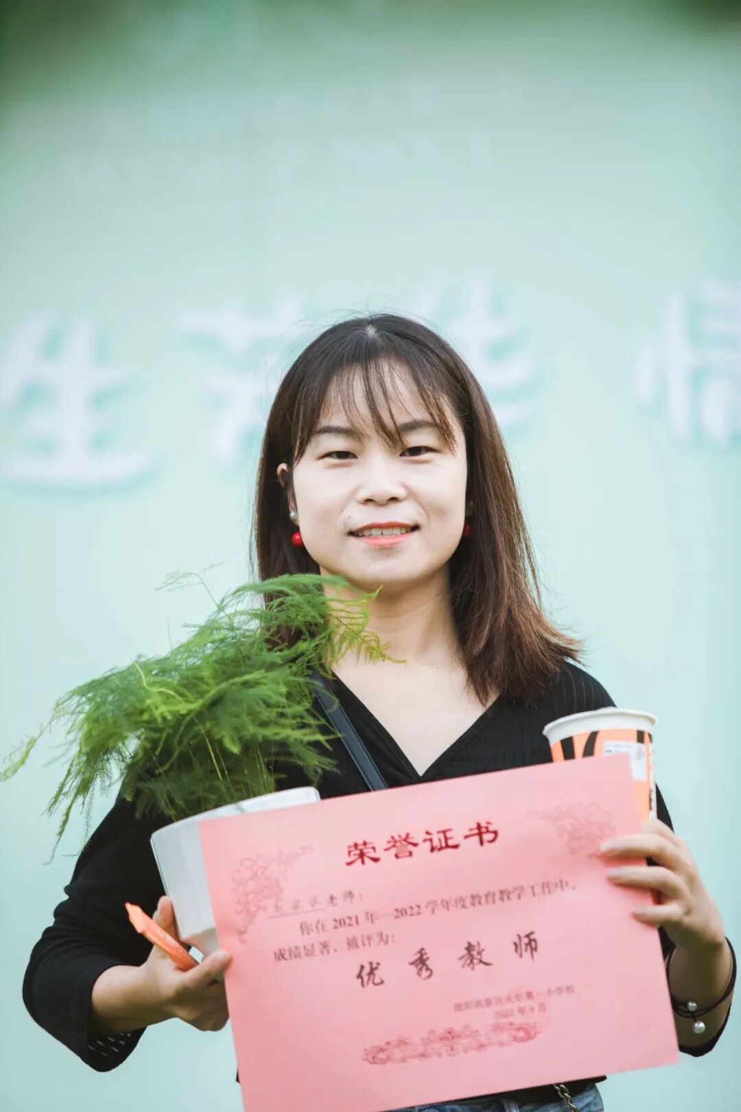 火一动态|笔端生芳华 情满中秋月|| 火炬一小教师节/中秋节“双节”庆祝活动