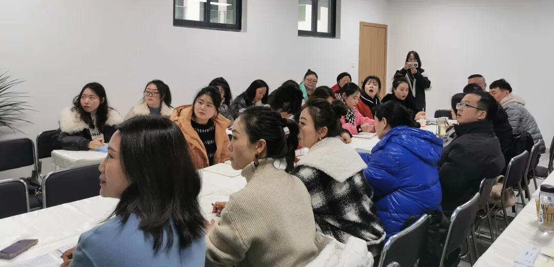 火一开学季 | 新思维引领新未来：沉淀  重启  变革||2023年春开学教师分层培训