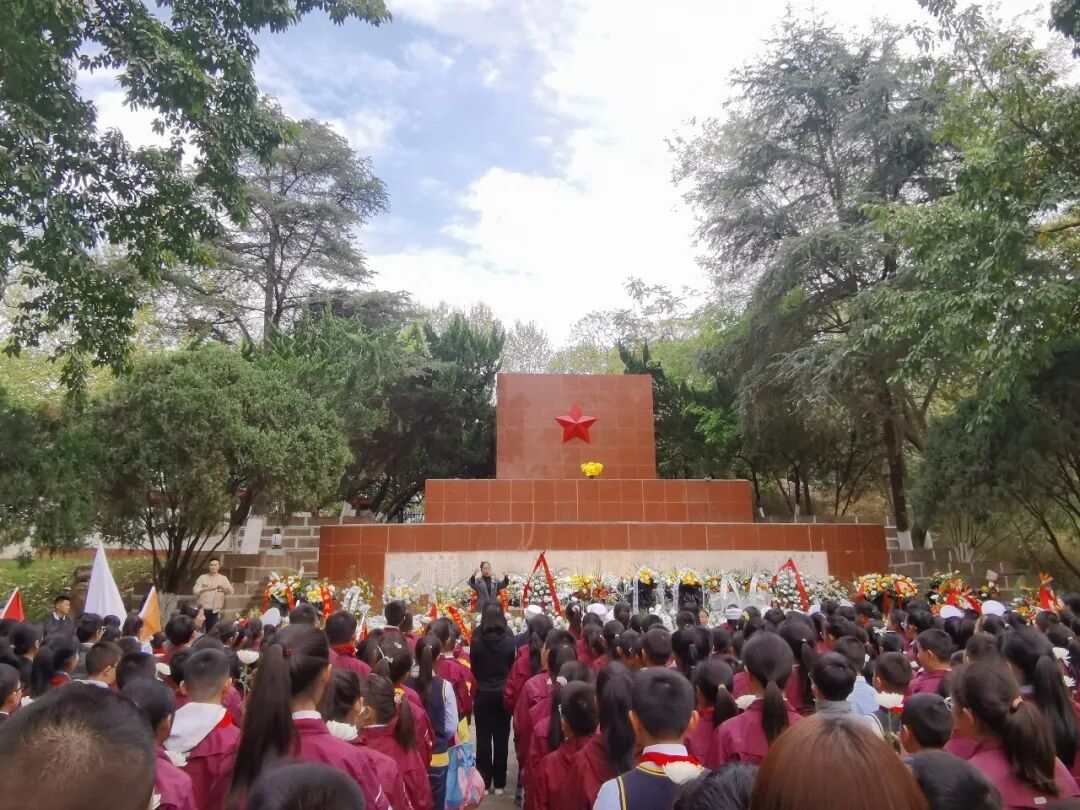 火一动态|缅怀英雄先烈  传承红色基因||清明祭扫活动