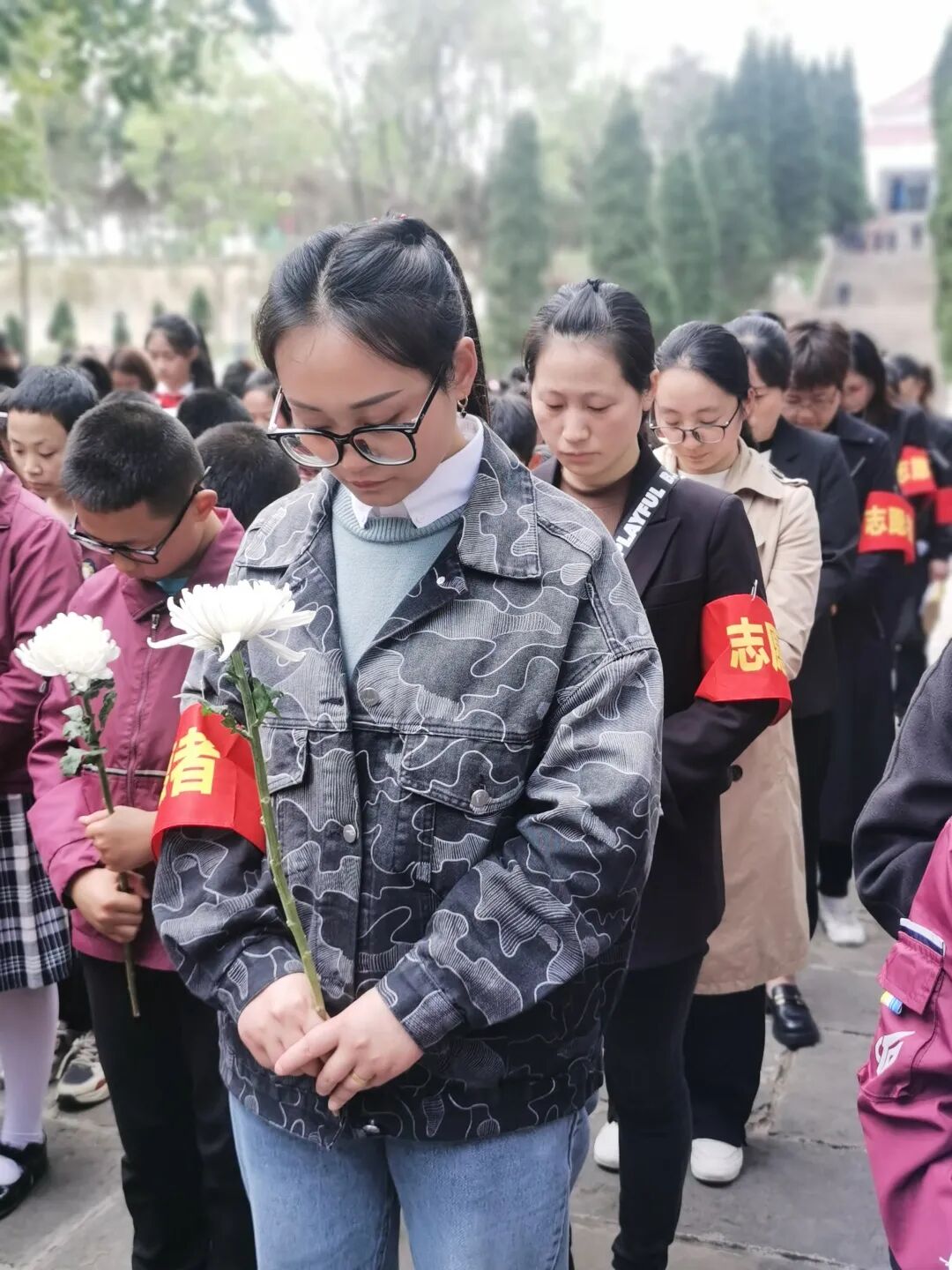 火一动态|缅怀英雄先烈  传承红色基因||清明祭扫活动