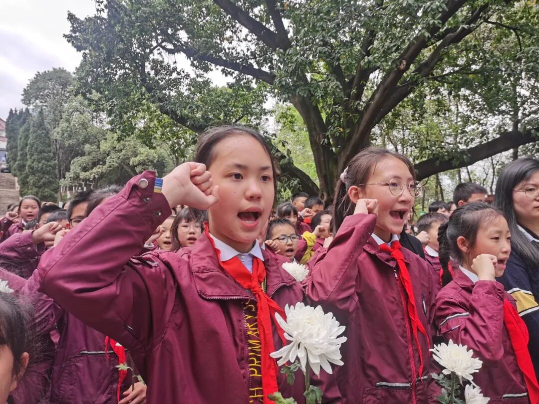 火一动态|缅怀英雄先烈  传承红色基因||清明祭扫活动