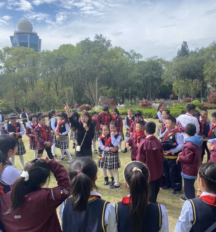火一动态|缅怀英雄先烈  传承红色基因||清明祭扫活动