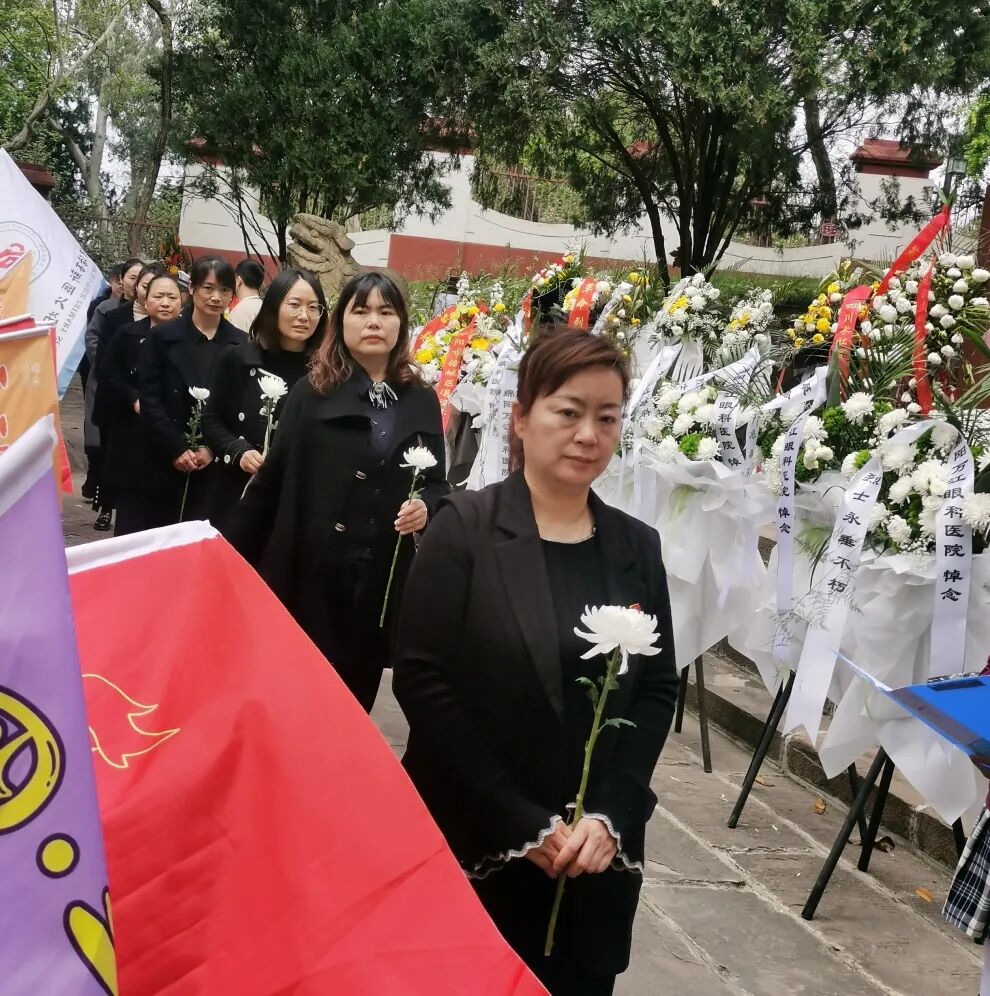 火一动态|缅怀英雄先烈  传承红色基因||清明祭扫活动