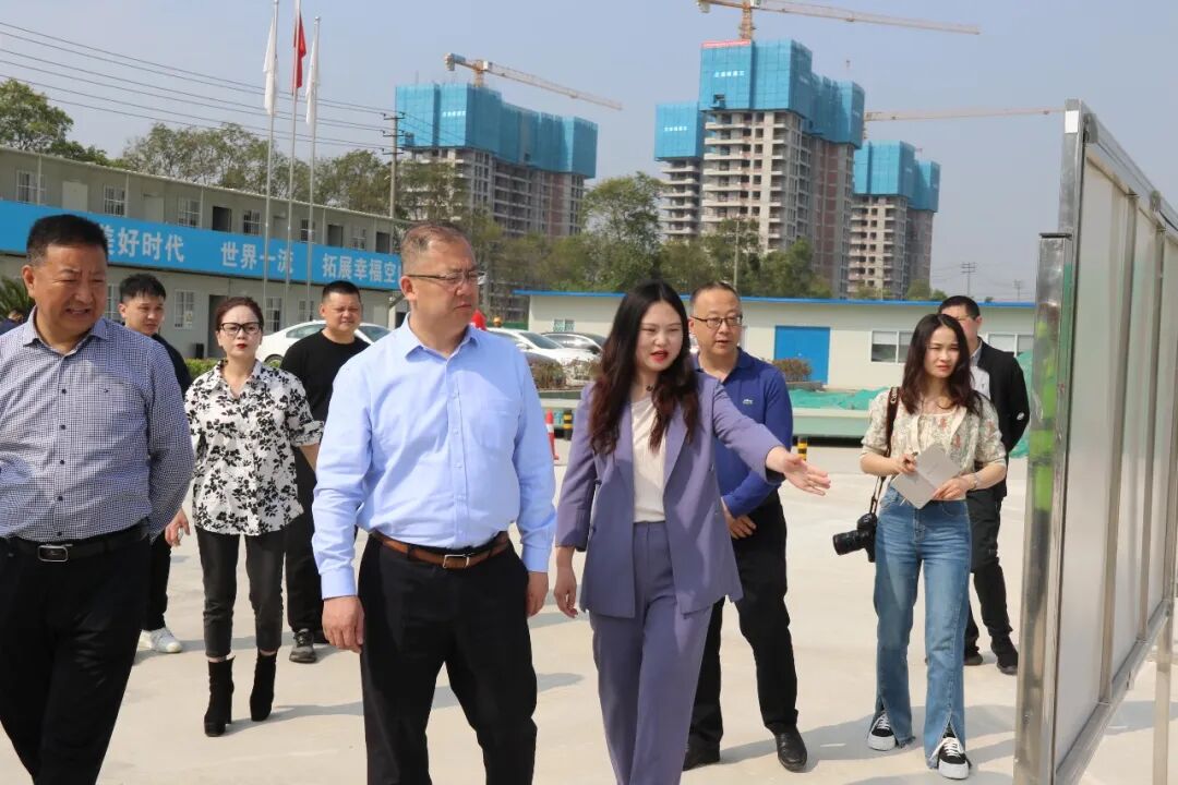 火一新校区建设 |市政府党组副书记，科技城党工委副书记、管委会主任梁磊调研火炬一小A校区