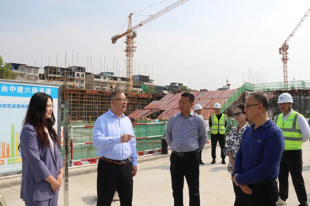 火一新校区建设 |市政府党组副书记，科技城党工委副书记、管委会主任梁磊调研火炬一小A校区