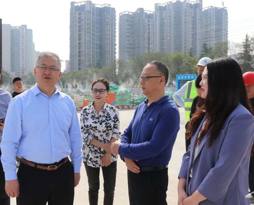 火一新校区建设 |市政府党组副书记，科技城党工委副书记、管委会主任梁磊调研火炬一小A校区