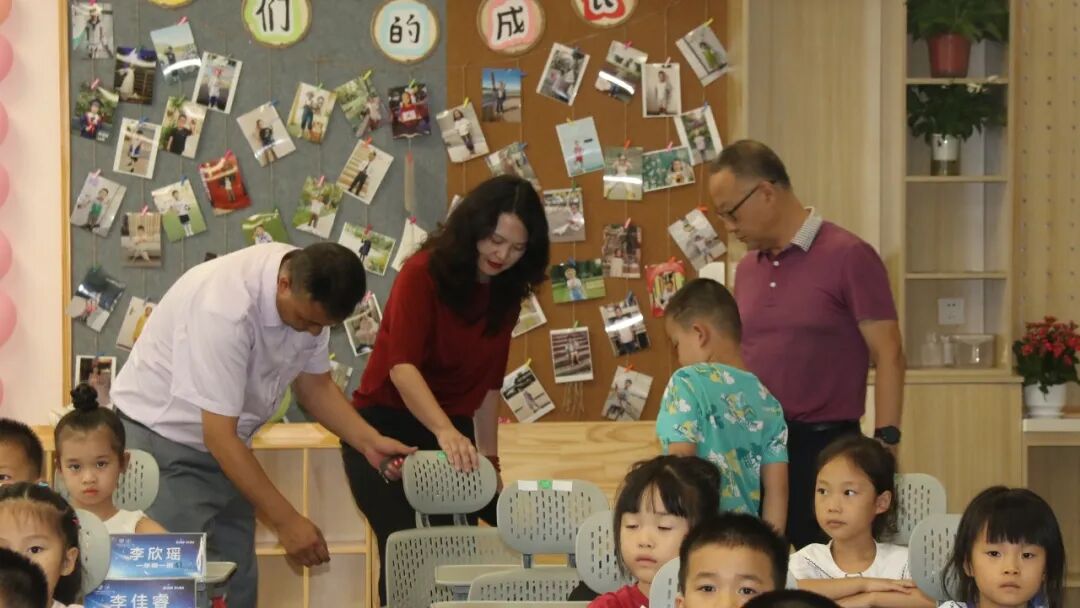 绵阳科技城社治局局长陈平一行莅临 我校一年级办学点检查指导开学工作