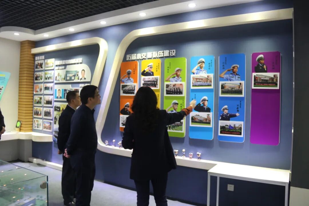 火一·动态丨深入调研促提升 精准指导助发展 --绵阳科技城社会事业和基层治理局局长杨国斌一行调研火炬一小