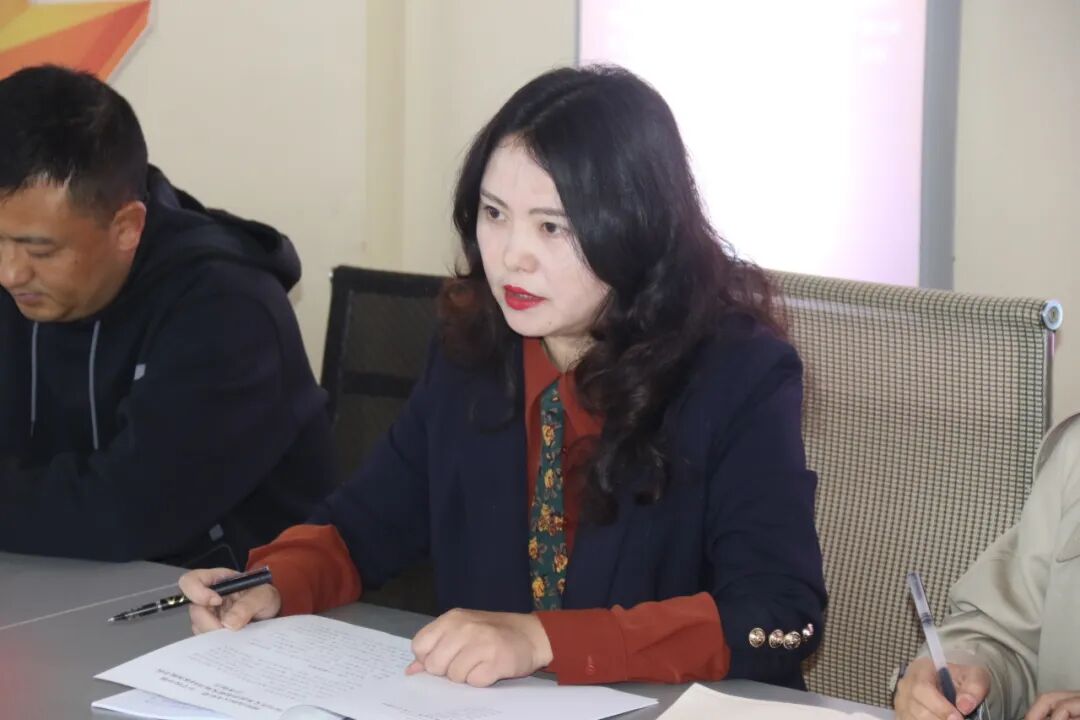 火一·动态丨深入调研促提升 精准指导助发展 --绵阳科技城社会事业和基层治理局局长杨国斌一行调研火炬一小