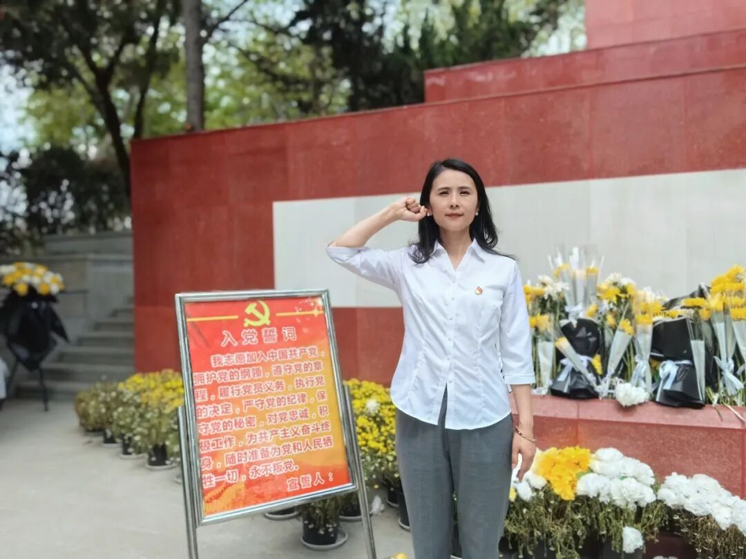 致敬,永远的英雄丨高新区火炬一小清明祭扫活动