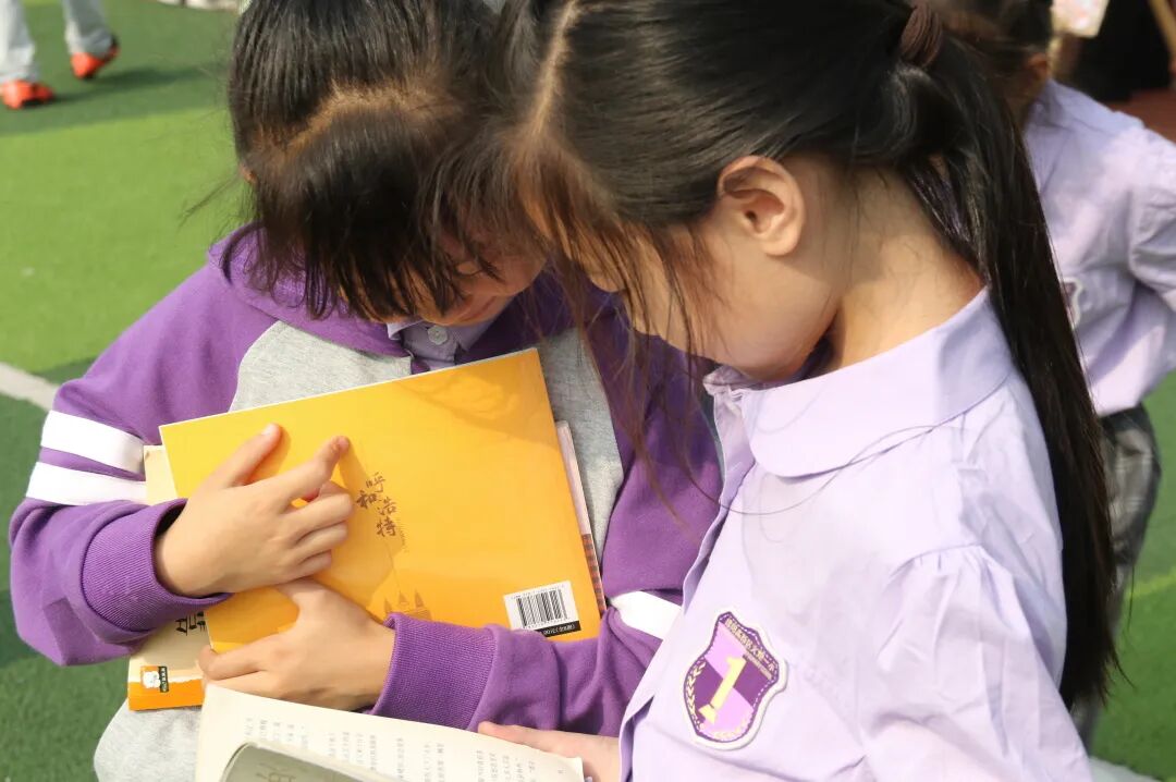 【火一读书节】春色恰如许,“旧书”开启新旅程 ---火炬一小2024年春第十一届读书节之跳蚤书市