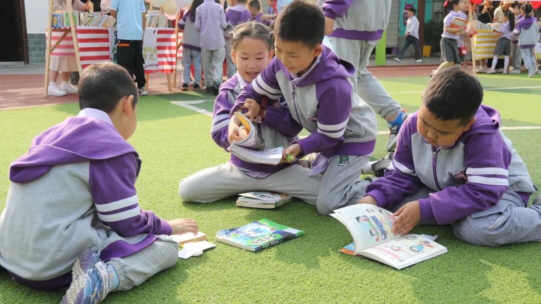 【火一读书节】春色恰如许,“旧书”开启新旅程 ---火炬一小2024年春第十一届读书节之跳蚤书市
