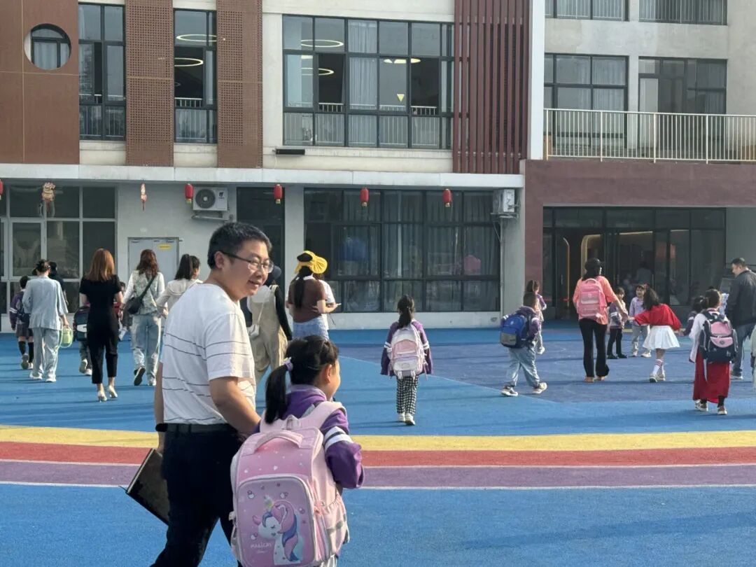 家校携手,同行以致远 --2024年春火炬一小家校共育活动月
