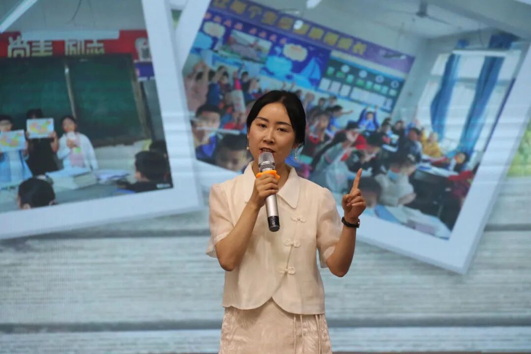 百舸争流,奋楫向前锤炼素养 ---火炬一小教师师德师风演讲比赛暨 31 期教师论坛活动