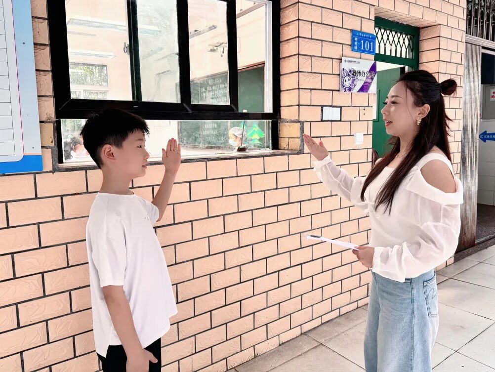 十全十美 我们又摘冠啦!——火炬一小苏羿云同学荣获市演讲比赛冠军